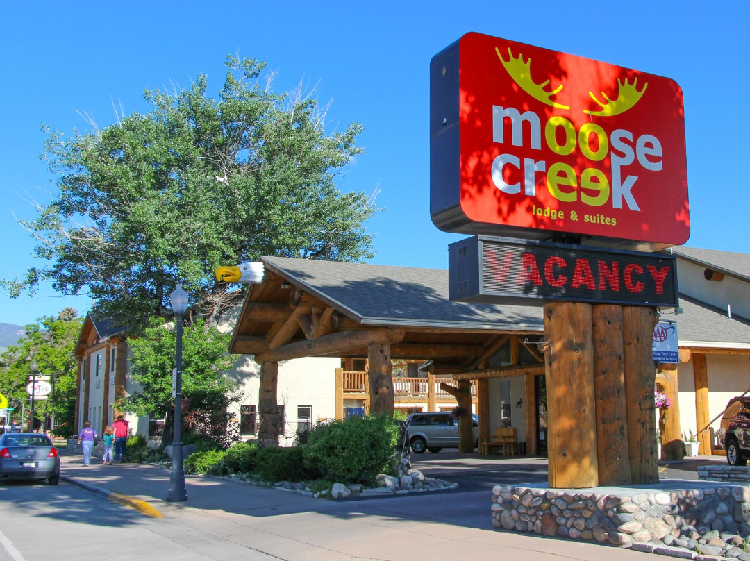 科迪酒店住宿-Moose Creek Lodge and Suites