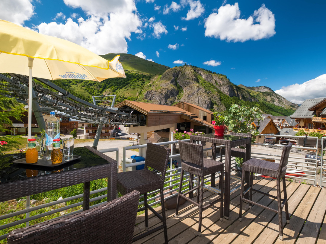 Hôtel les Essarts, Ussim Vacances