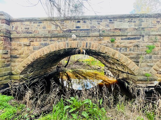 Hughes Creek Bridge-Avenel必去景点