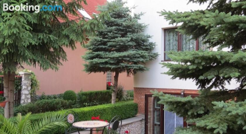 Csaki Vendeghaz主图