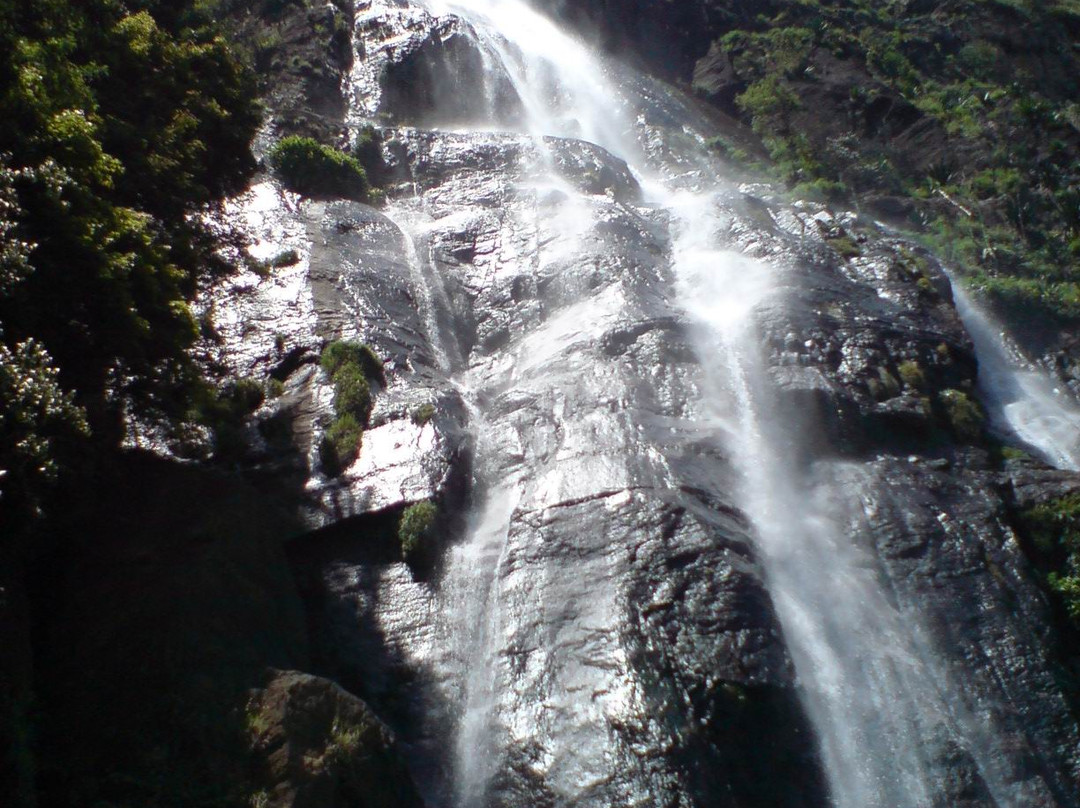 Bambarakanda Falls-Kalupahana必去景点