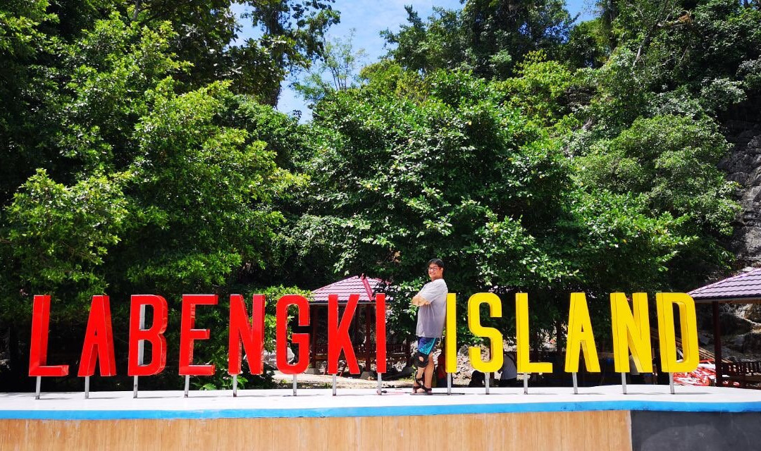 Labengki Small Island景点图片