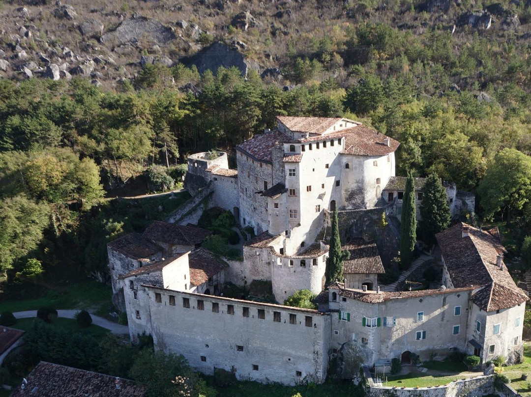 Castel Pietra景点图片