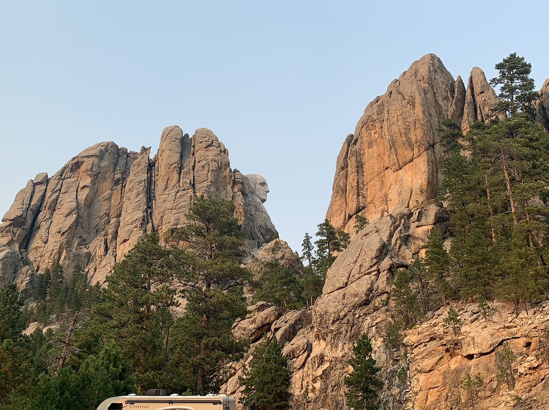 Mount Rushmore Profile View景点图片