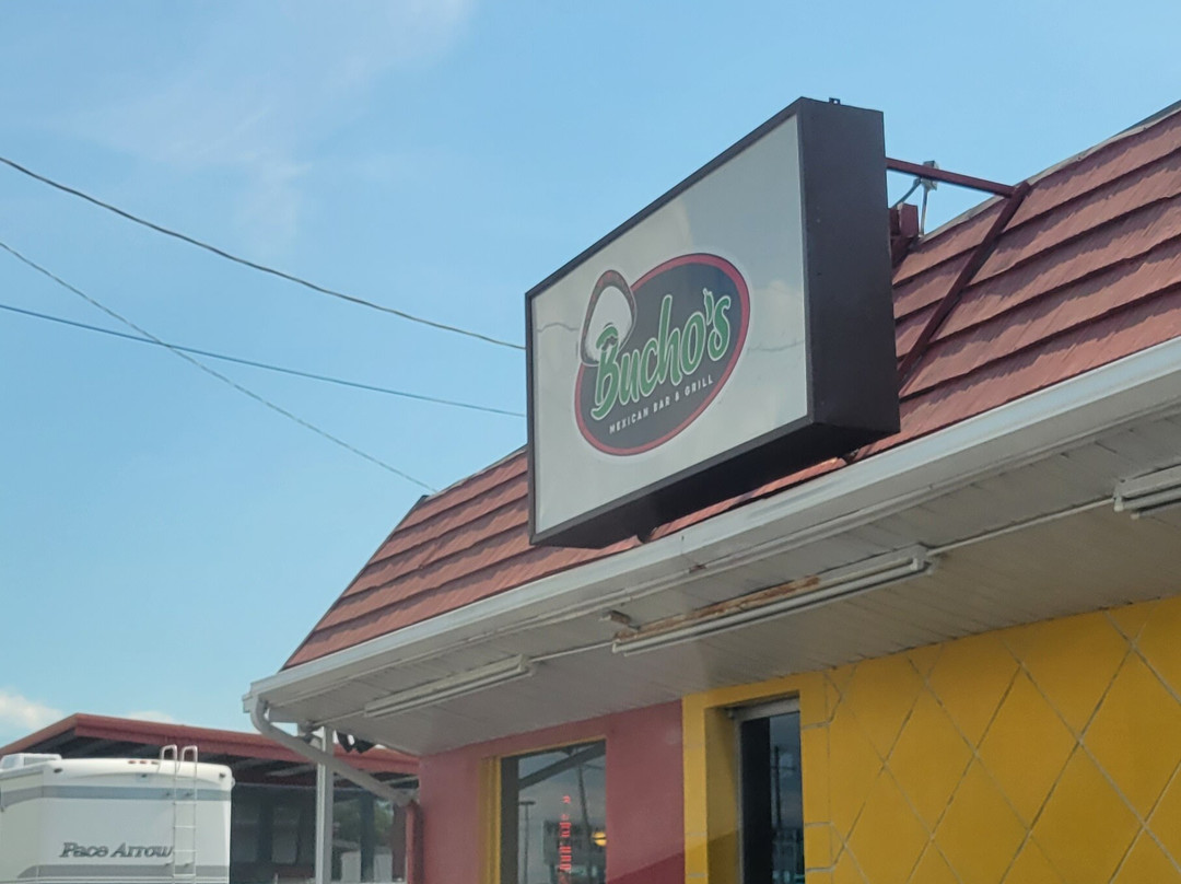 Buchos Mexican Bar & Grill