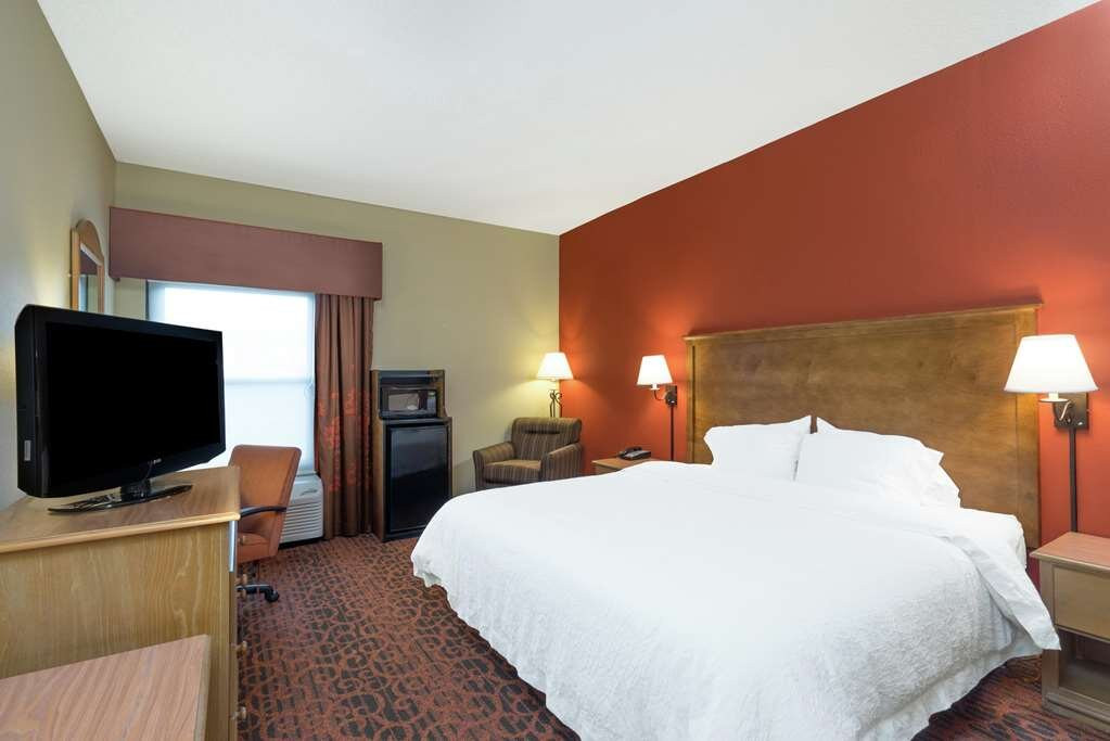 Hampton Inn Jonesboro主图