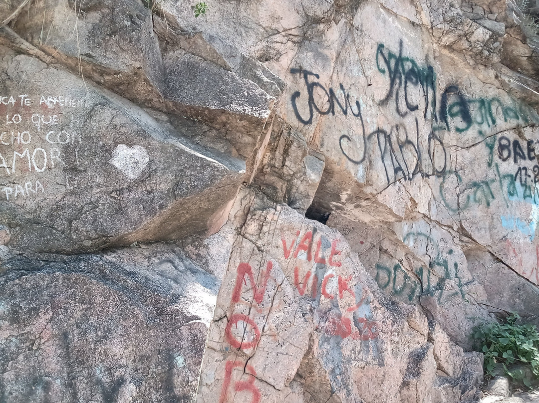 Dique la Viña-Villa Las Rosas必去景点