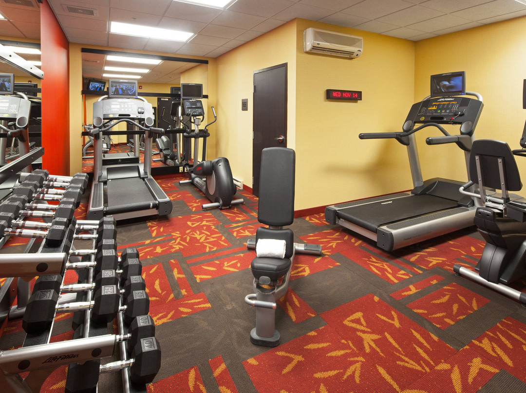 Courtyard by Marriott London主图