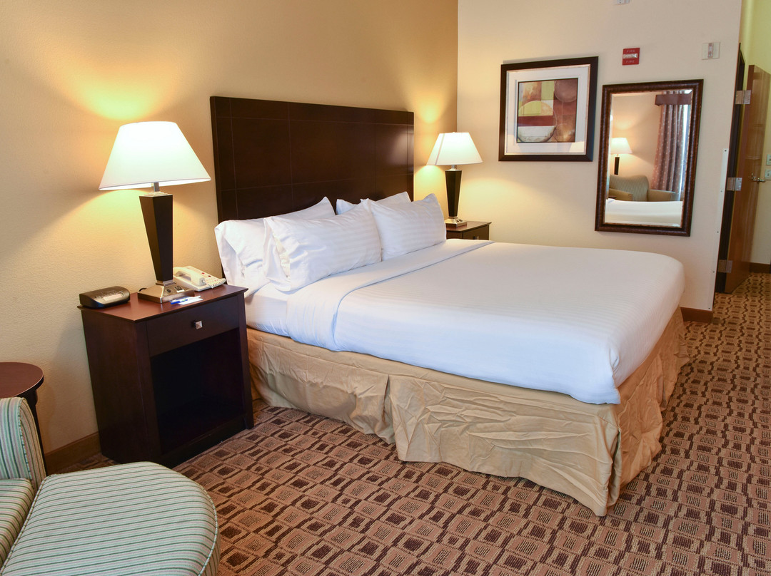 Holiday Inn Express Boonville by IHG主图