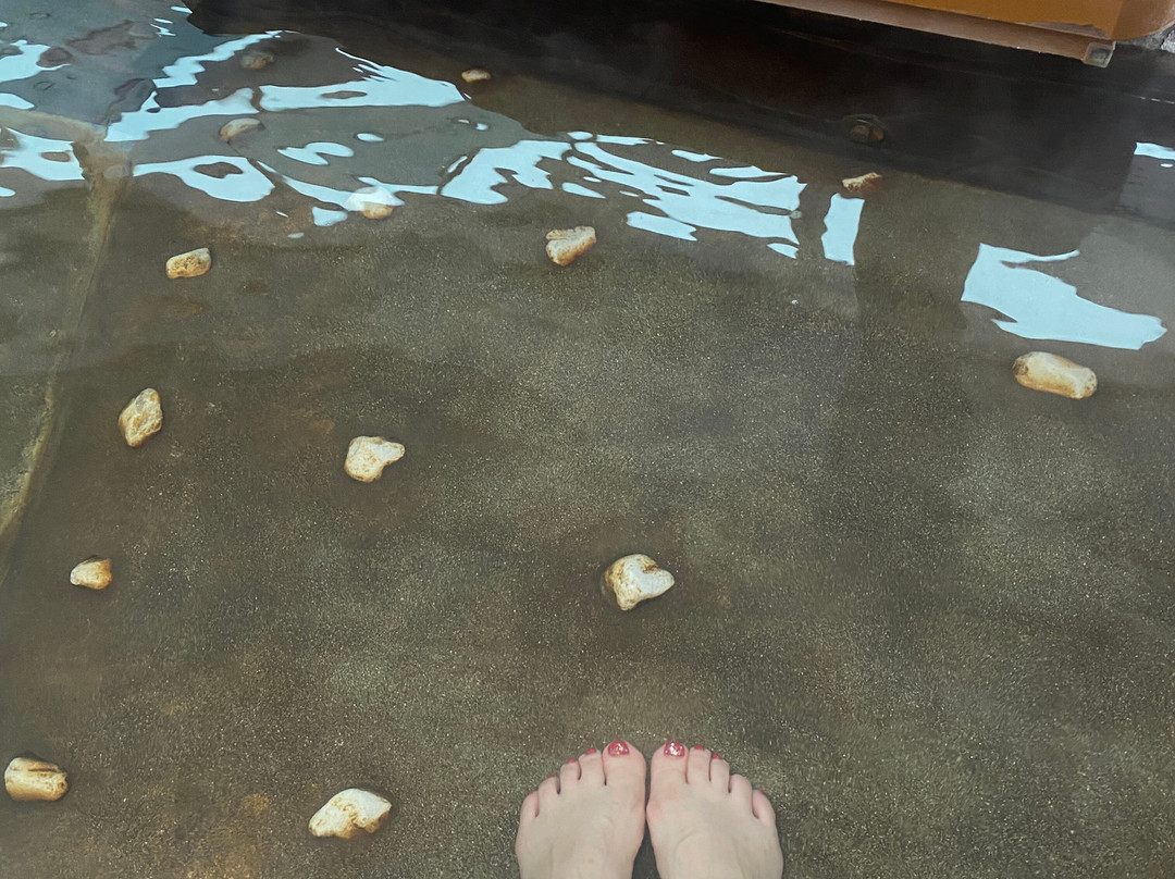 Hotspring Footbath in Kagoshima Airport Oyattosa-雾岛市必去景点