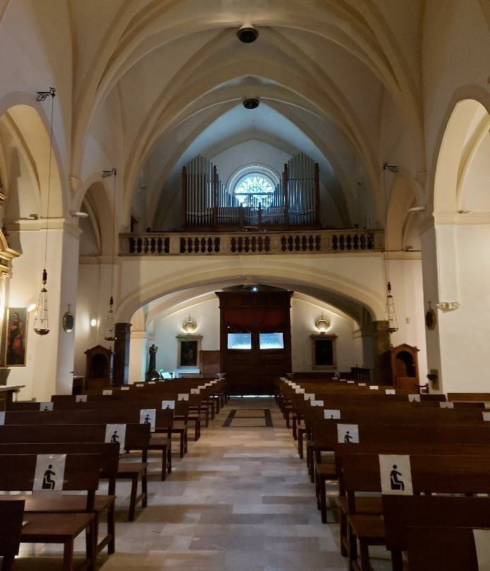 Parish Church of Saint Bartholomew-法德摩萨必去景点