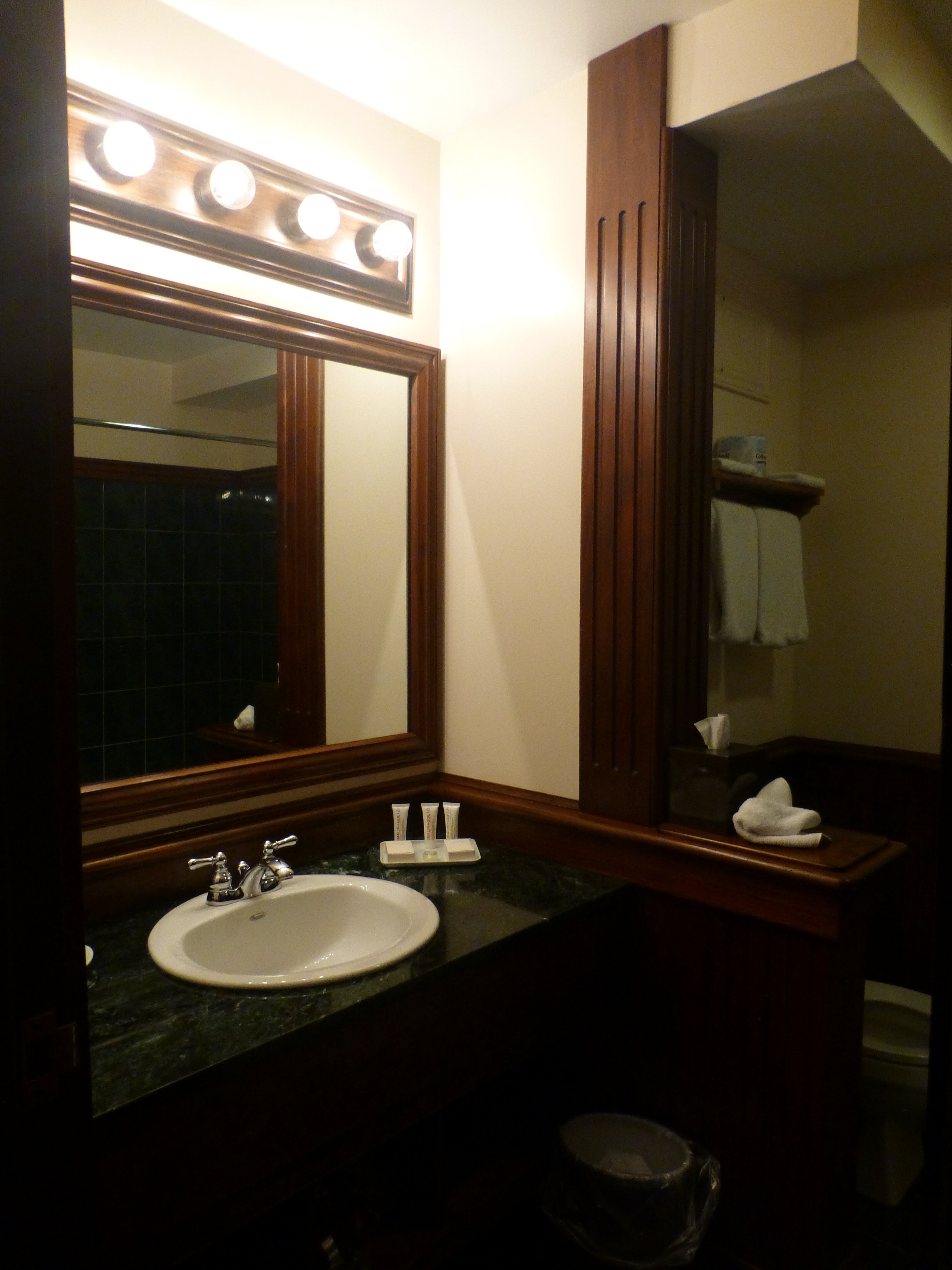 Mirror Lake Inn Resort & Spa-浴室