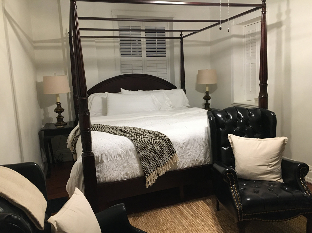 Plantation House Bed and Breakfast主图