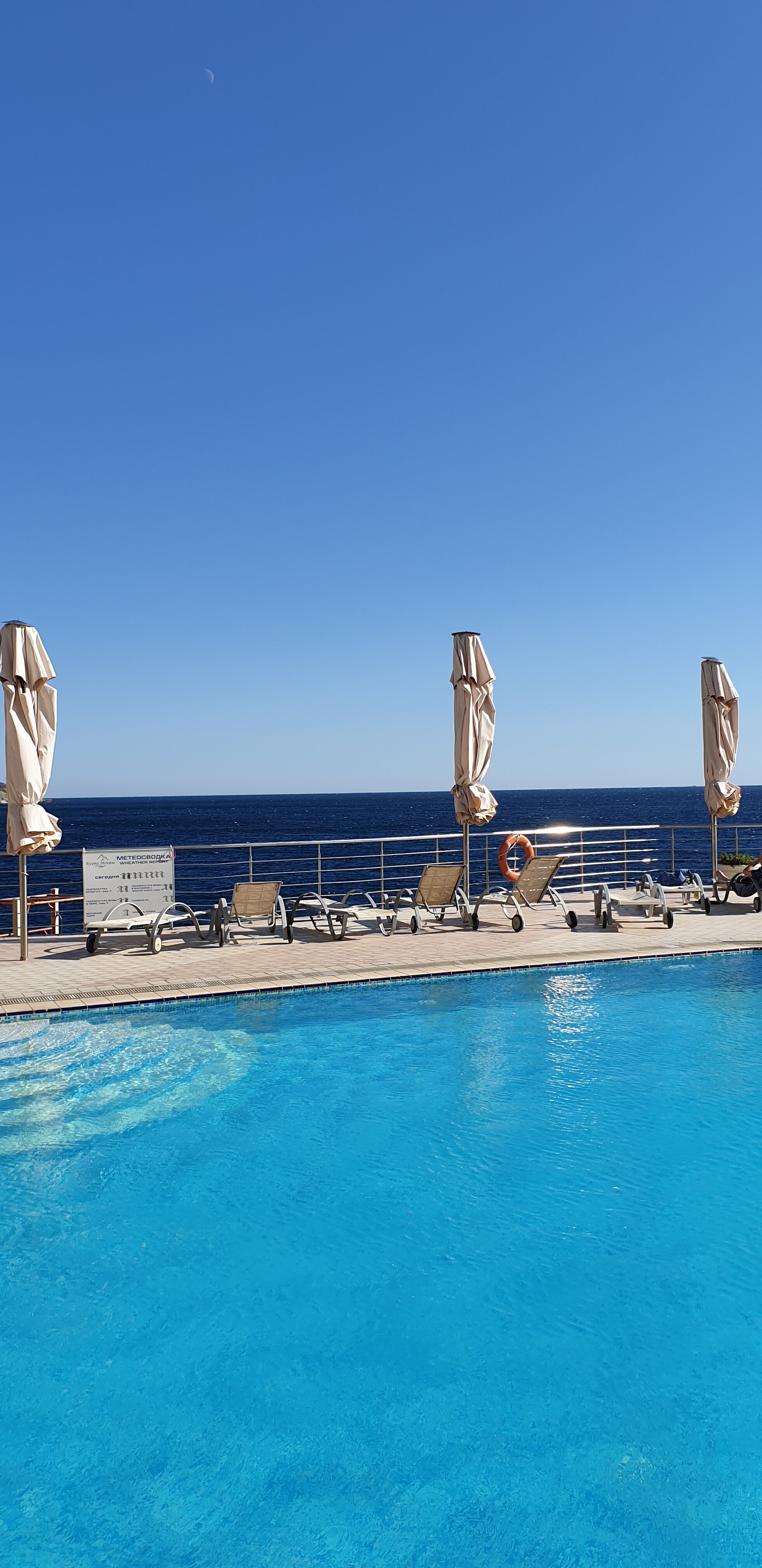 Hotel Bukhta Mechty Laspi-泳池