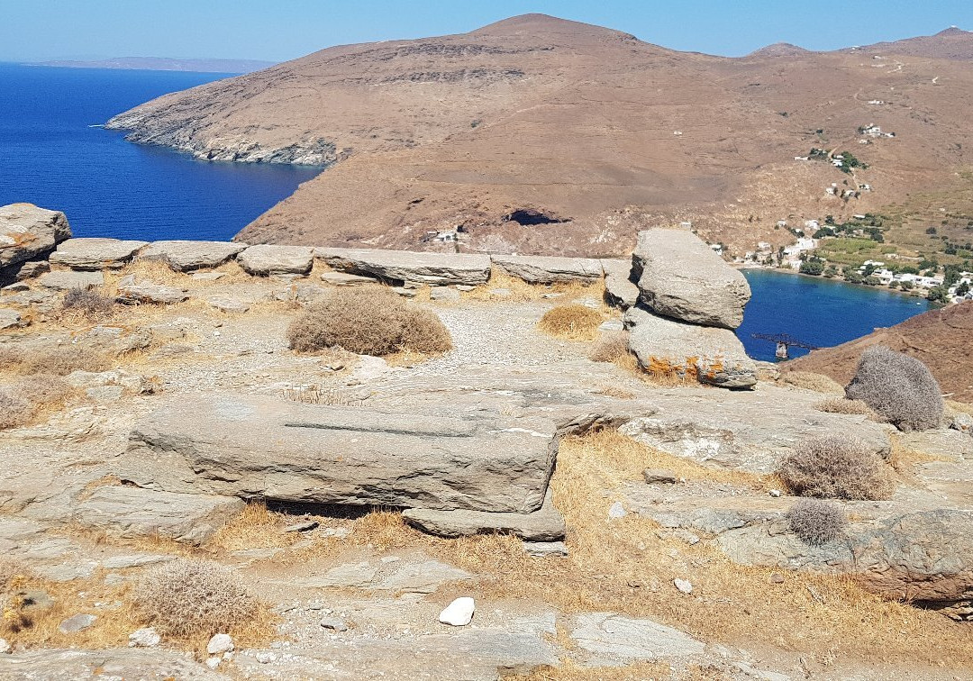 Throne of the Cyclops-Megalo Livadi必去景点