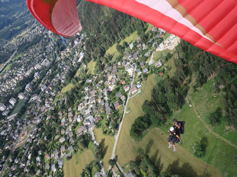 Kailash Parapente-霞慕尼必去景点