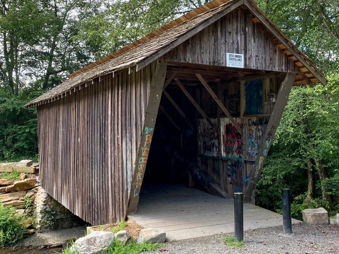 Stovall Mill Covered Bridge-海伦必去景点