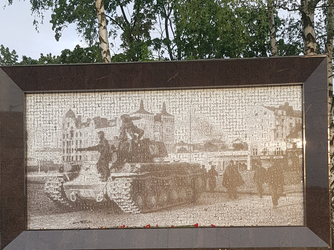 Monument Tank T-26景点图片