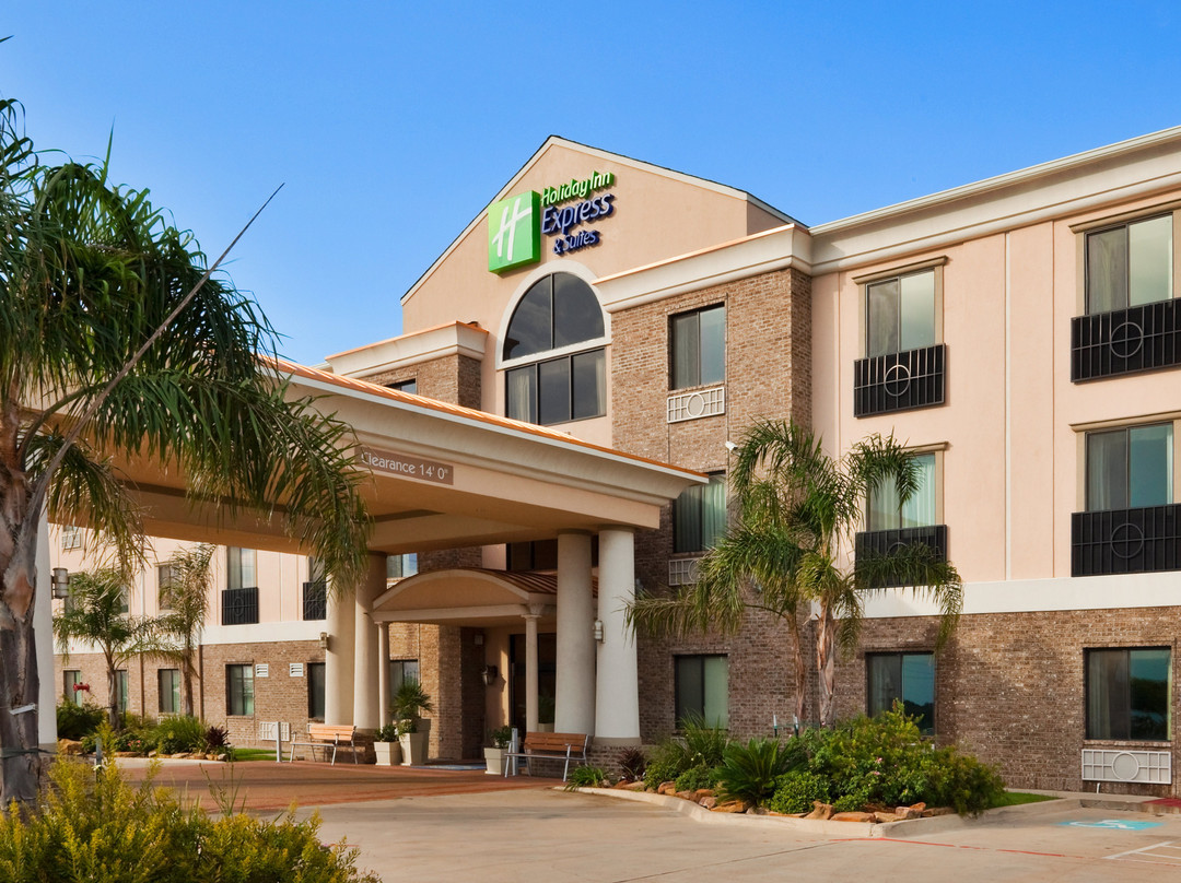 Holiday Inn Express & Suites Fairfield-north By IHG主图