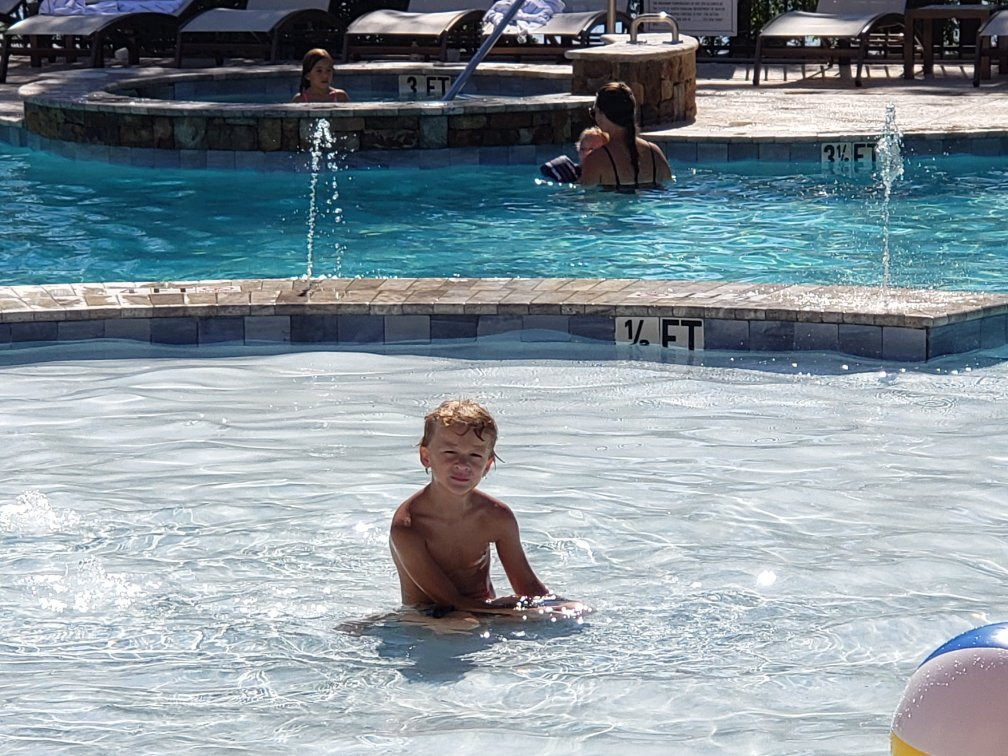 Lakeside Lodge Clemson主图