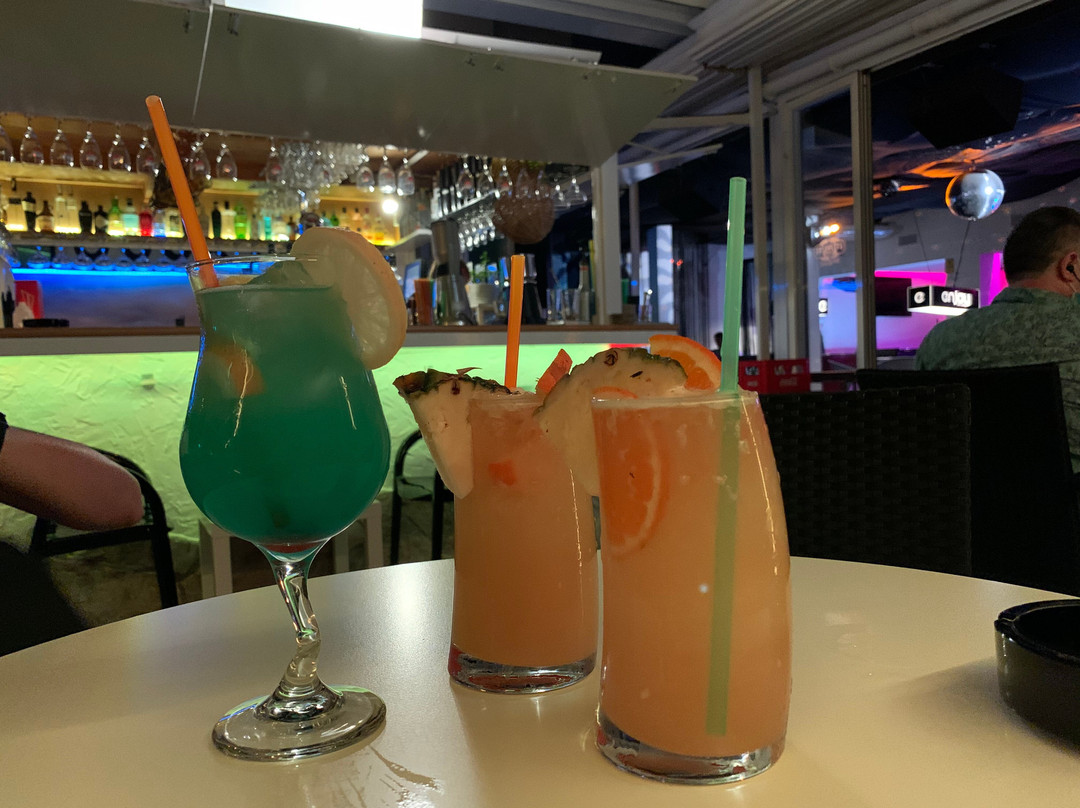 Enjoy Club-阿尔库迪亚港必去景点