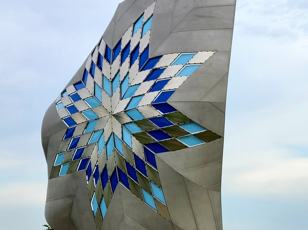 Dignity of Earth and Sky-Chamberlain必去景点