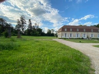 Chateau de Fontnoble主图