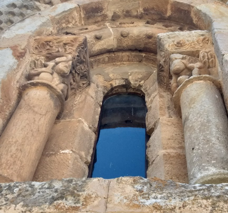 San Pedro de Cervatos-Cervatos必去景点