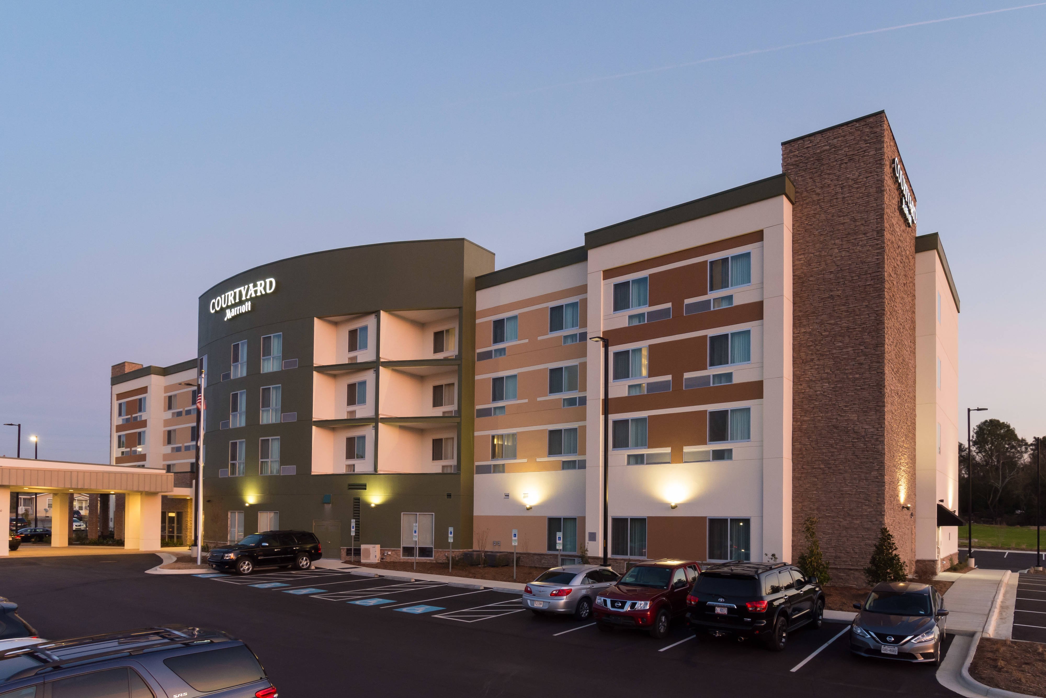 Courtyard Fayetteville Fort Bragg/Spring Lake-官方
