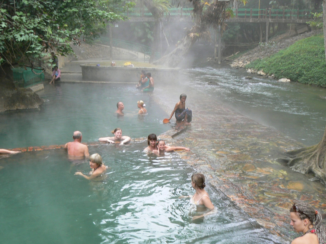 The Hindad Hot Spring景点图片