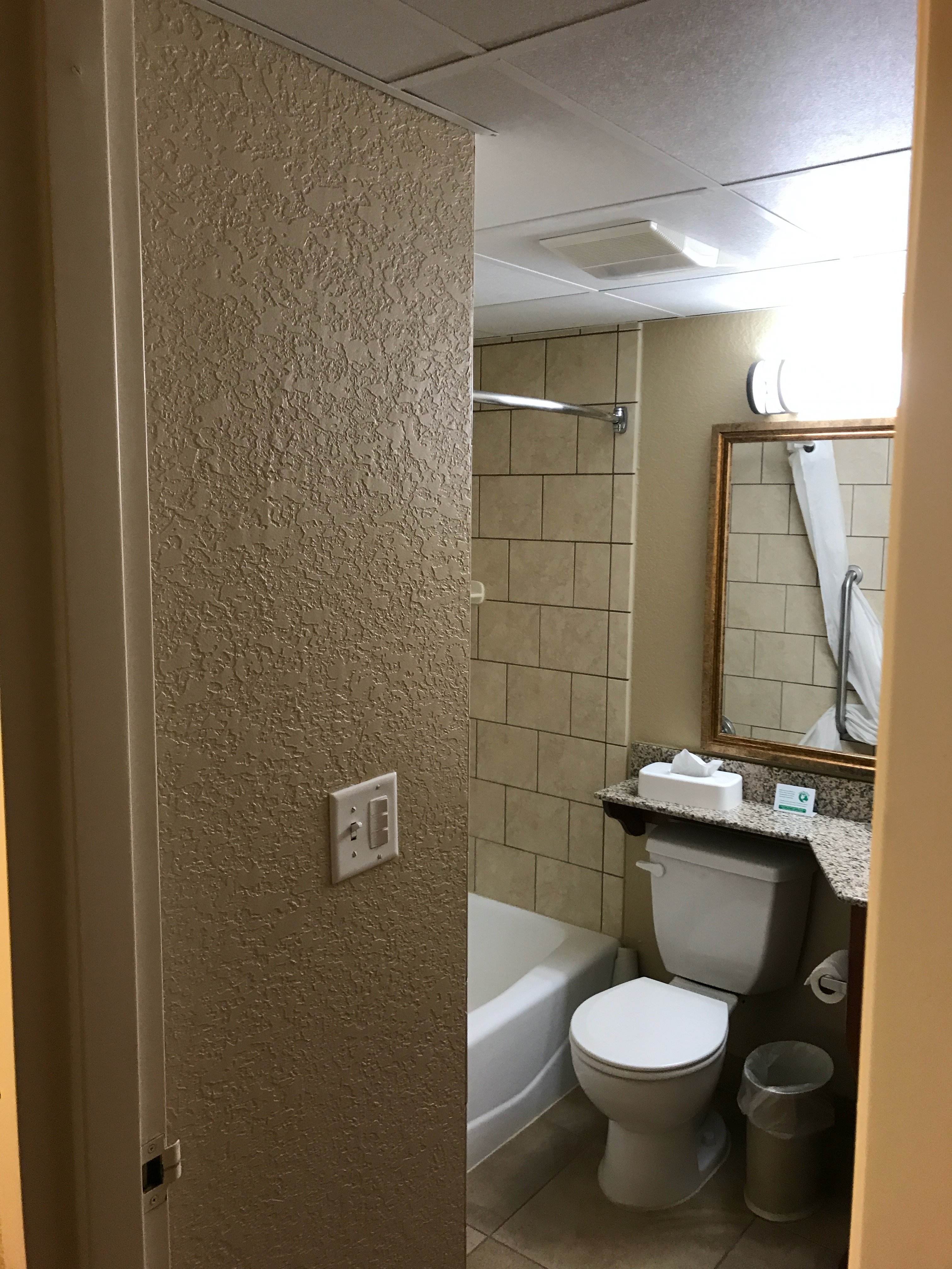 Best Western Plus Mid Nebraska Inn & Suites-浴室