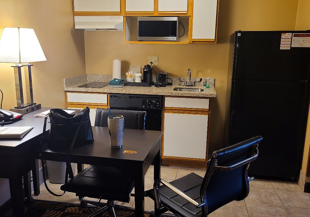 Hawthorn Suites By Wyndham Oak Creek/Milwaukee Airport主图