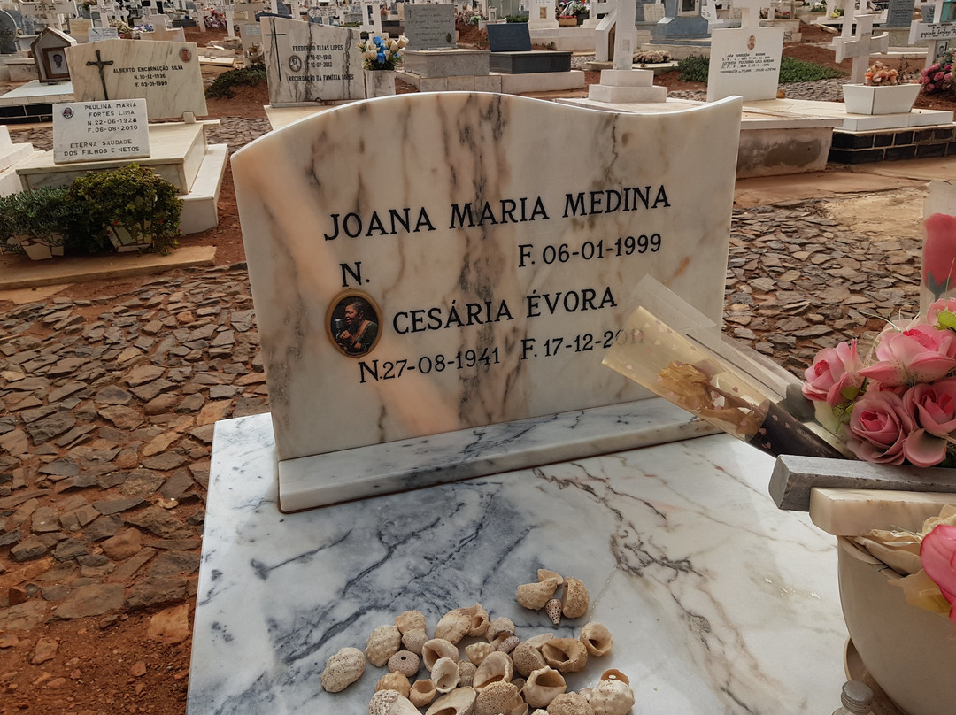 Cemitério do Mindelo-明德卢必去景点