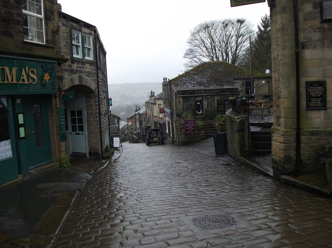 Haworth Parish Church景点图片