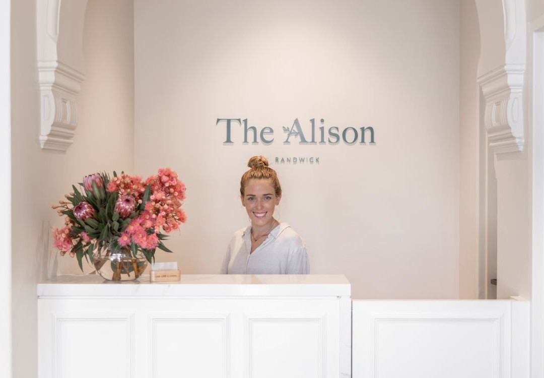 The Alison Randwick主图