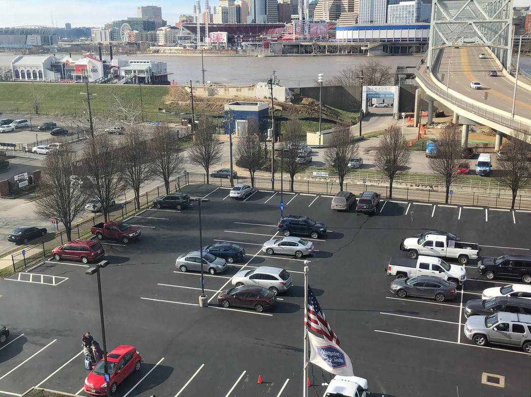 Hampton Inn And Suites Newport/cincinnati主图