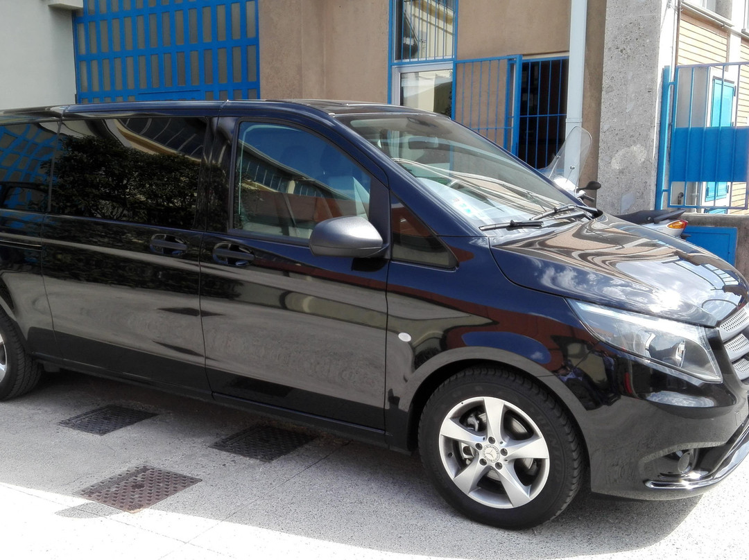 Autoservizi Lario Bus Srl-瓦伦纳必去景点