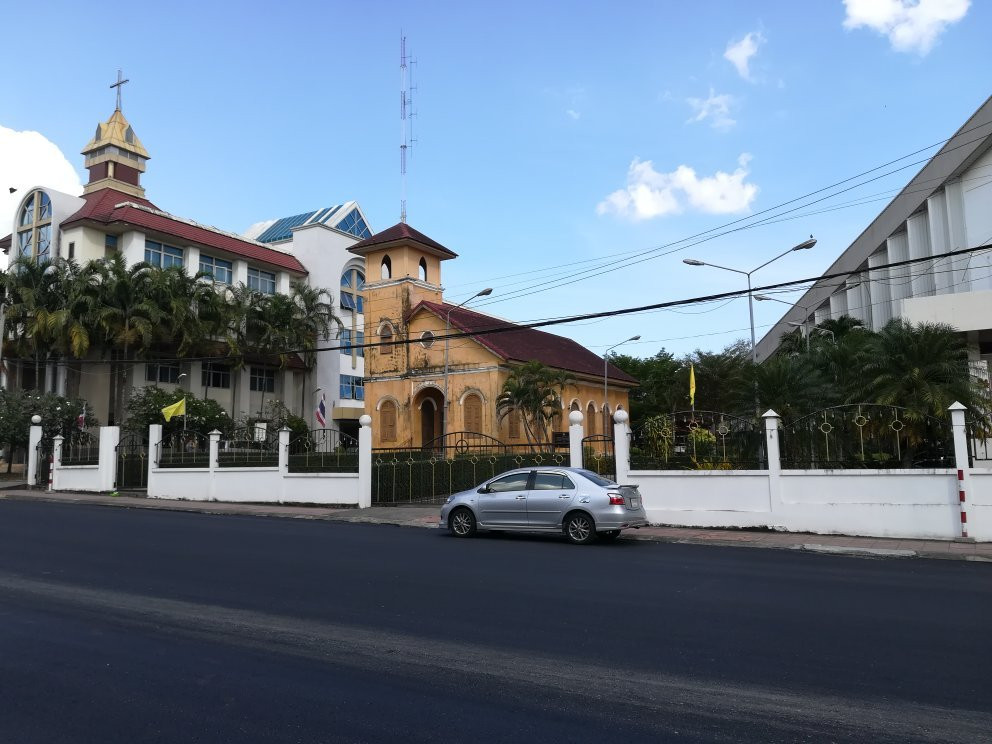 Trang Church景点图片