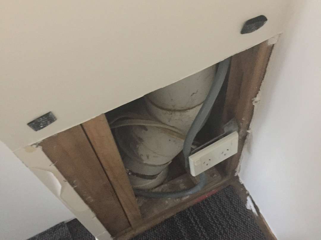 纳里沃伦探秘酒店主图