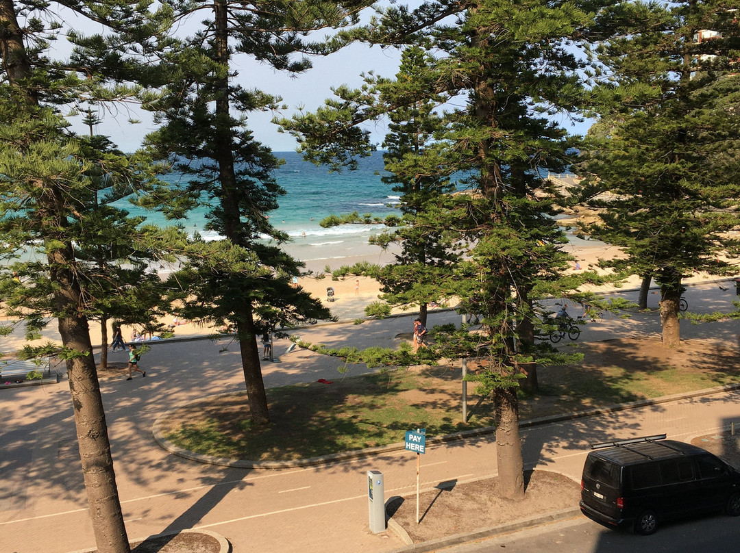 西贝尔曼利海滩酒店主图