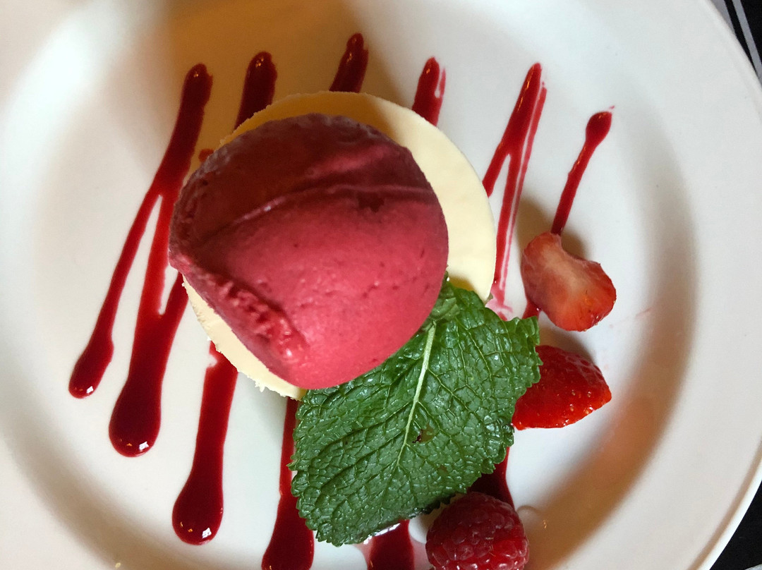 The Bear Hotel主图