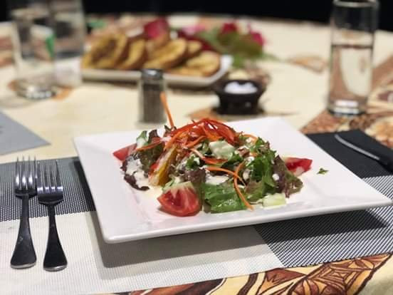 塔韦乌尼岛餐馆和美食-Rosie's Sea View Dining