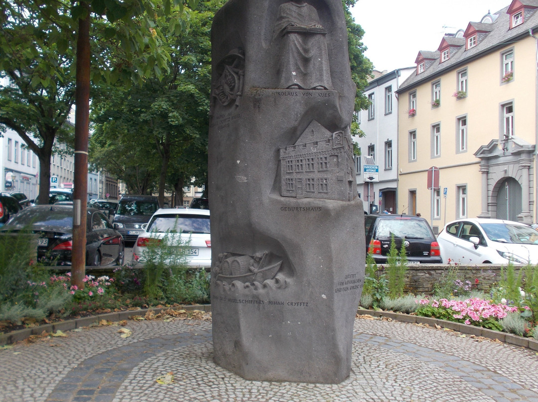 Nikolaus von Kues Denkmal-科布伦茨必去景点