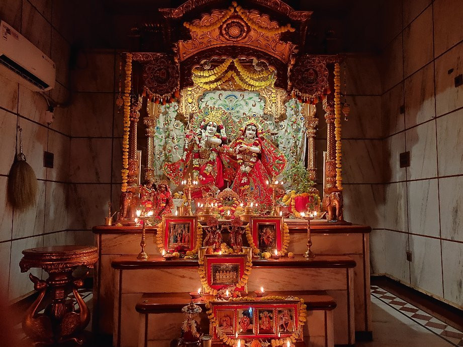 ISKCON V.V Nagar, Sri Sri Radha Giridhari-Anand必去景点