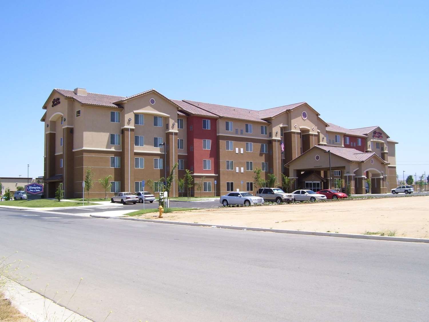 Hampton Inn & Suites Bakersfield North-Airport-官方