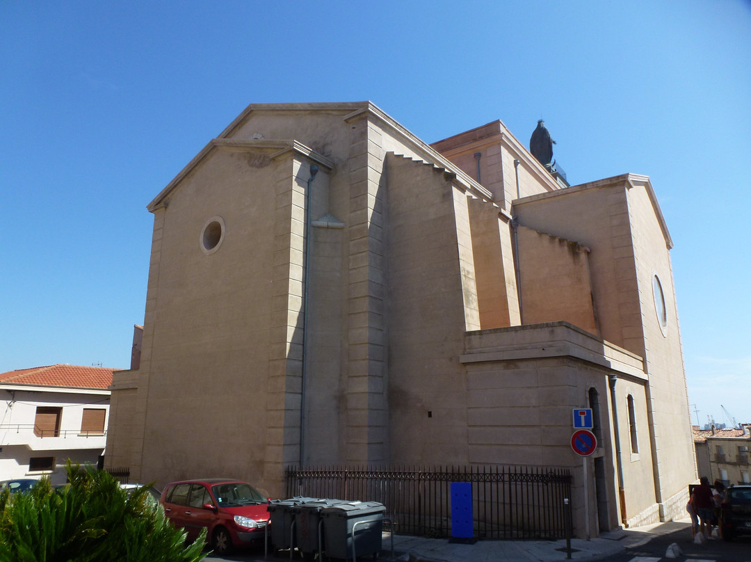 Église Saint-Louis景点图片