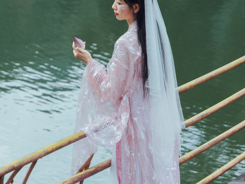 桂林和舍湖畔度假酒店主图