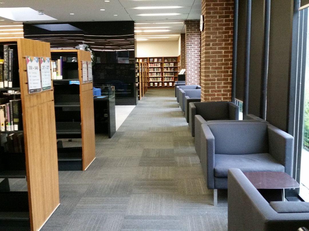 Lorne Park Library-米西索加必去景点