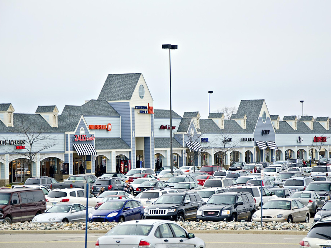 Tanger Outlets Howell景点图片