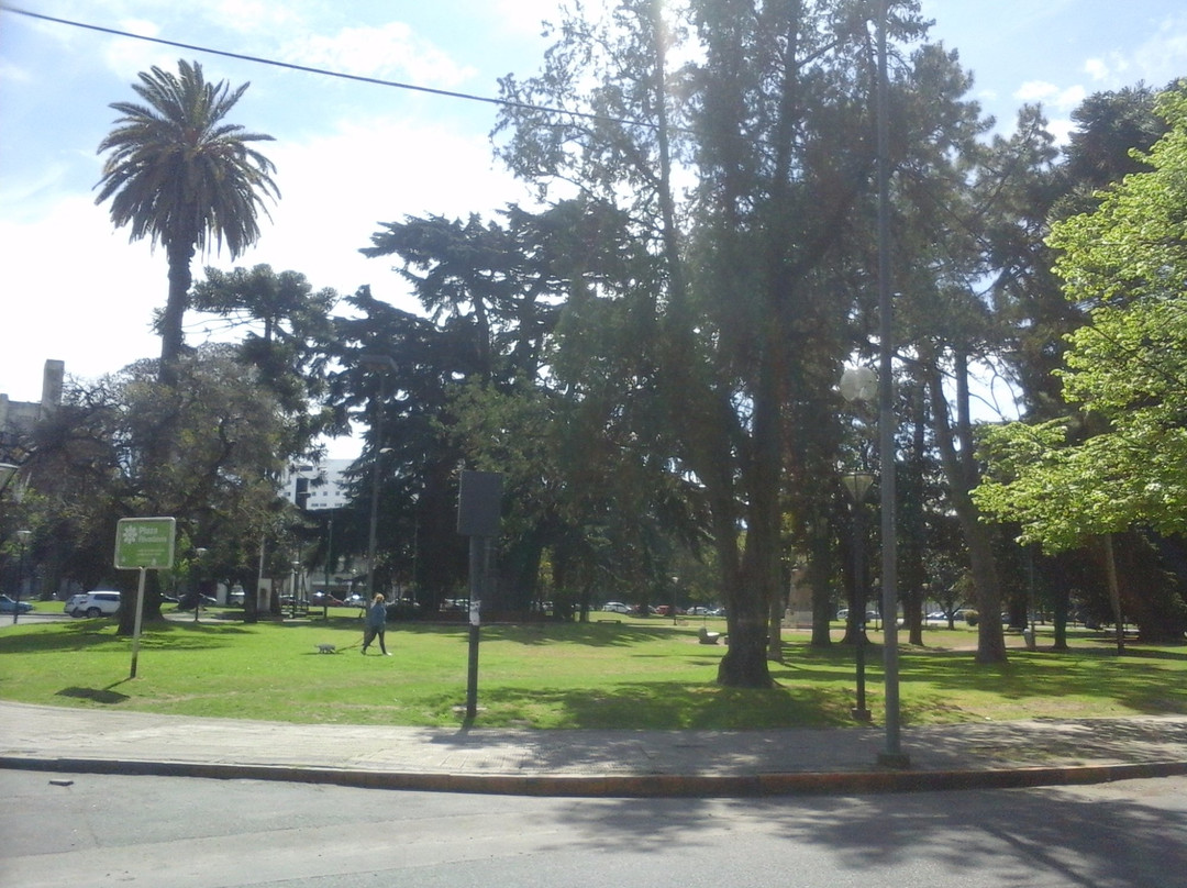 Villa Elisa旅游景点-Plaza Rivadavia